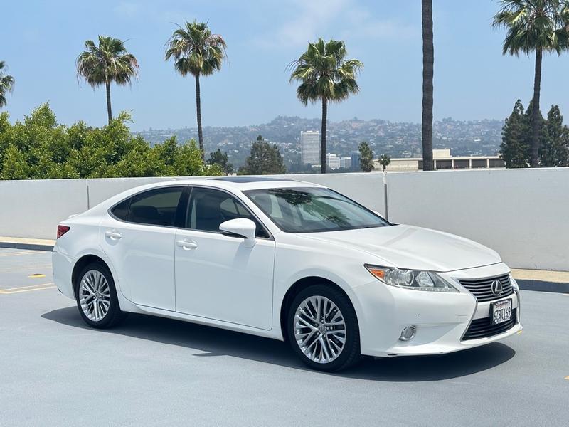 Lexus ES 350 2013 price $9,999