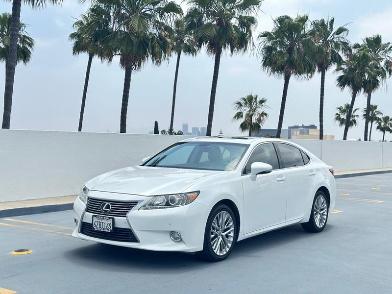 Lexus ES 350 2013 price $9,999