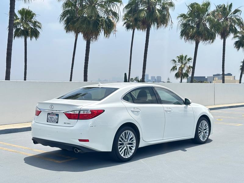 Lexus ES 350 2013 price $9,999