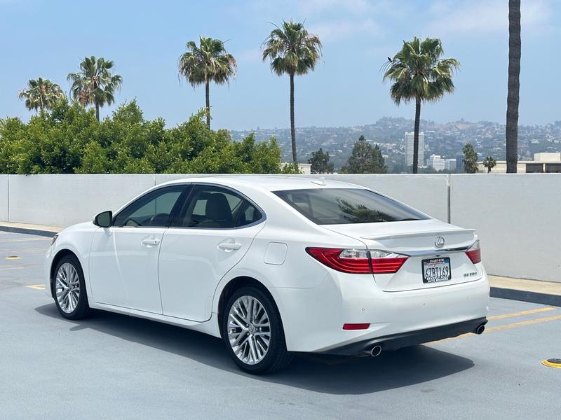 Lexus ES 350 2013 price $9,999