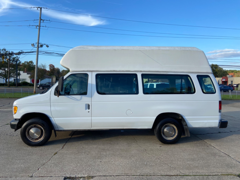 Ford Econoline Commercial Cutaway 2003 price PENDING