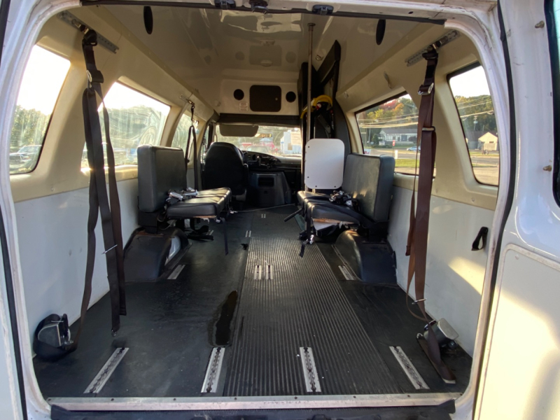 Ford Econoline Commercial Cutaway 2003 price SOLD