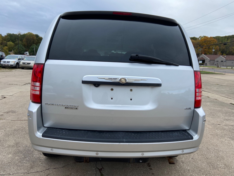 Chrysler Town & Country 2008 price SOLD