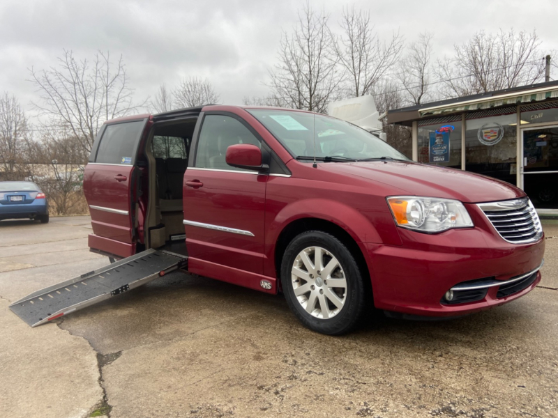 Chrysler Town & Country 2014 price SOLD