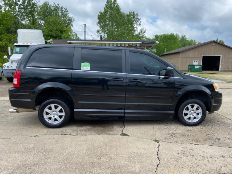 Chrysler Town & Country 2010 price SOLD