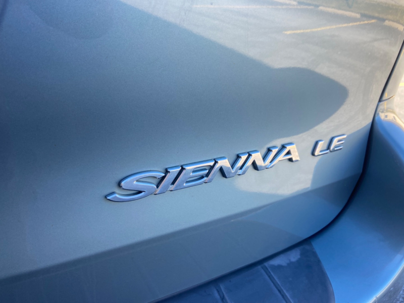 Toyota Sienna 2008 price SOLD