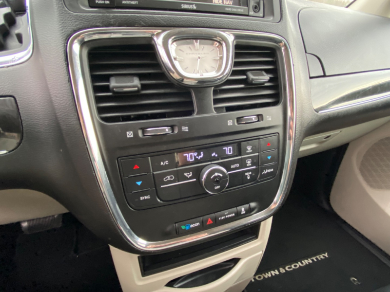 Chrysler Town & Country 2015 price SOLD