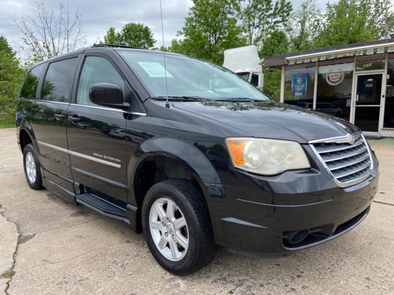 Chrysler Town & Country 2010 price SOLD