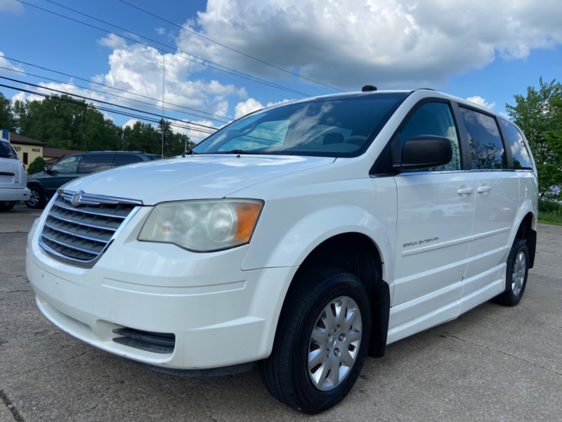 Chrysler Town & Country 2009 price SOLD