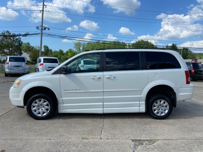 Chrysler Town & Country 2009 price SOLD