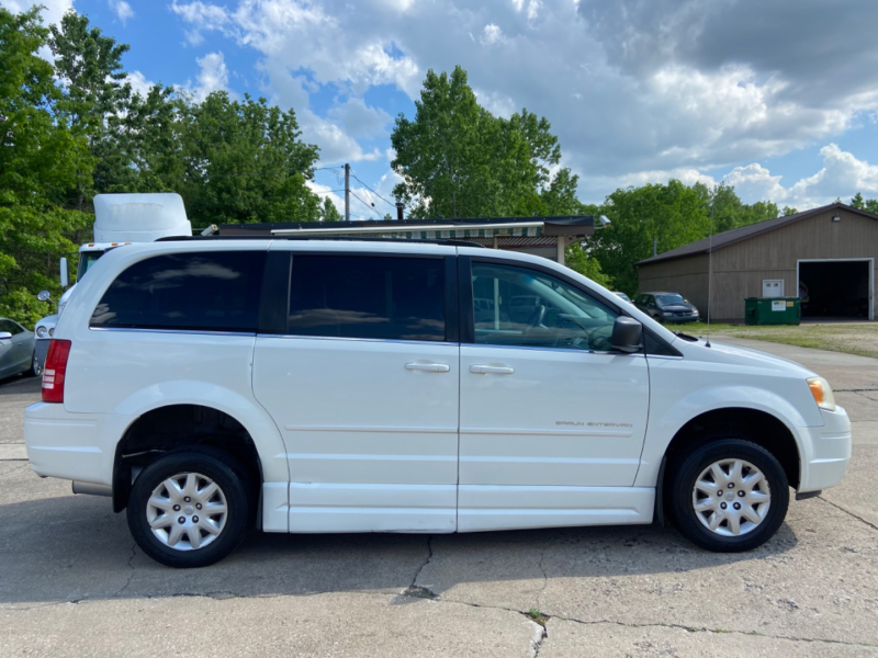 Chrysler Town & Country 2009 price SOLD