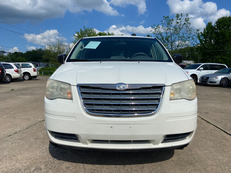 Chrysler Town & Country 2009 price SOLD